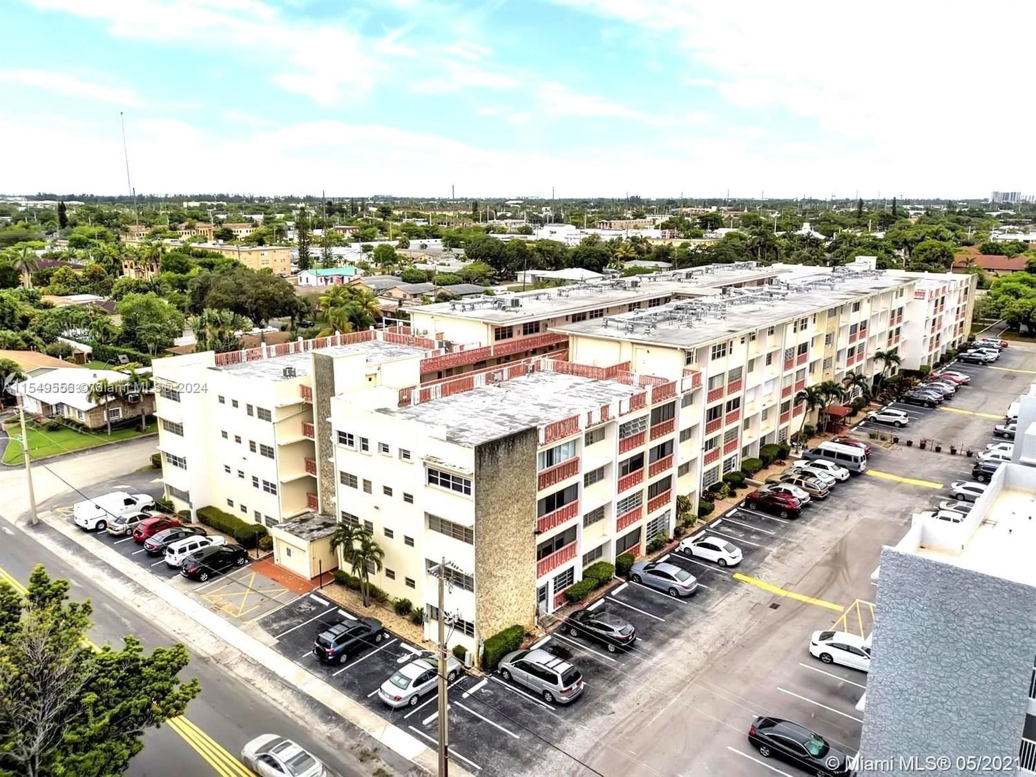 Real estate property located at 215 3rd Ave #406A, Broward County, FIRST GULFSTREAM GARDEN, Hallandale Beach, FL