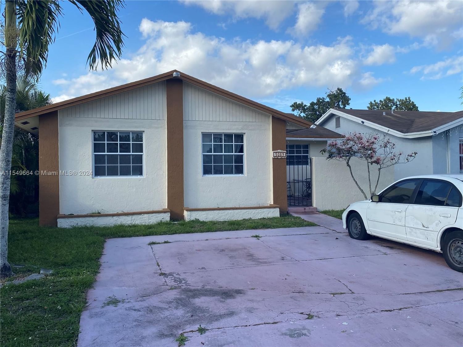 Real estate property located at 5089 195th Ln, Miami-Dade County, LAKES OF ACADIA UNIT 6, Miami Gardens, FL