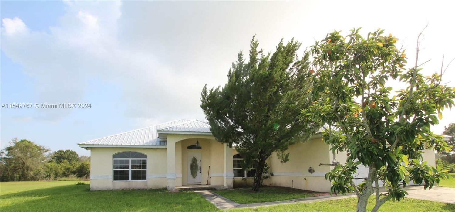 Real estate property located at 5380 56th Parkway, Okeechobee County, R-Bar Estates, Okeechobee, FL