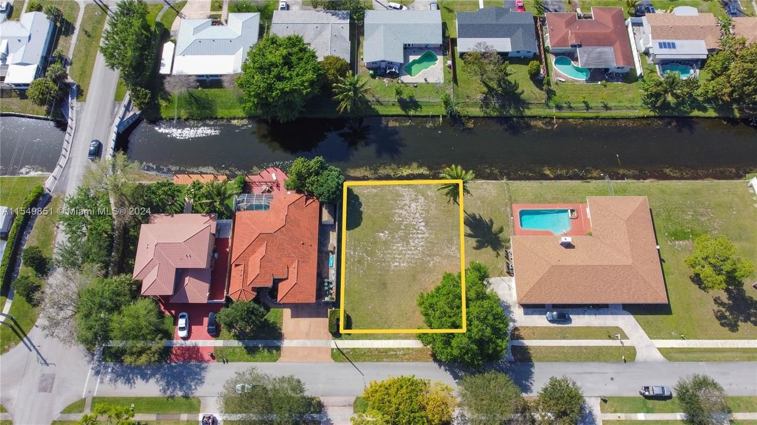 Real estate property located at 42 Nw Ave, Broward County, COCONUT CREEK 11TH SEC, Coconut Creek, FL