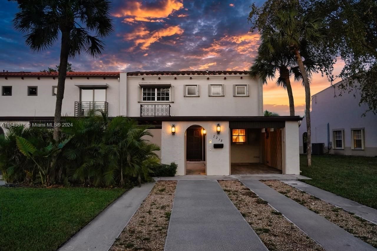 Real estate property located at 7238 Jacaranda Ln, Miami-Dade County, MIAMI LAKES LAKE MARTHA S, Miami Lakes, FL