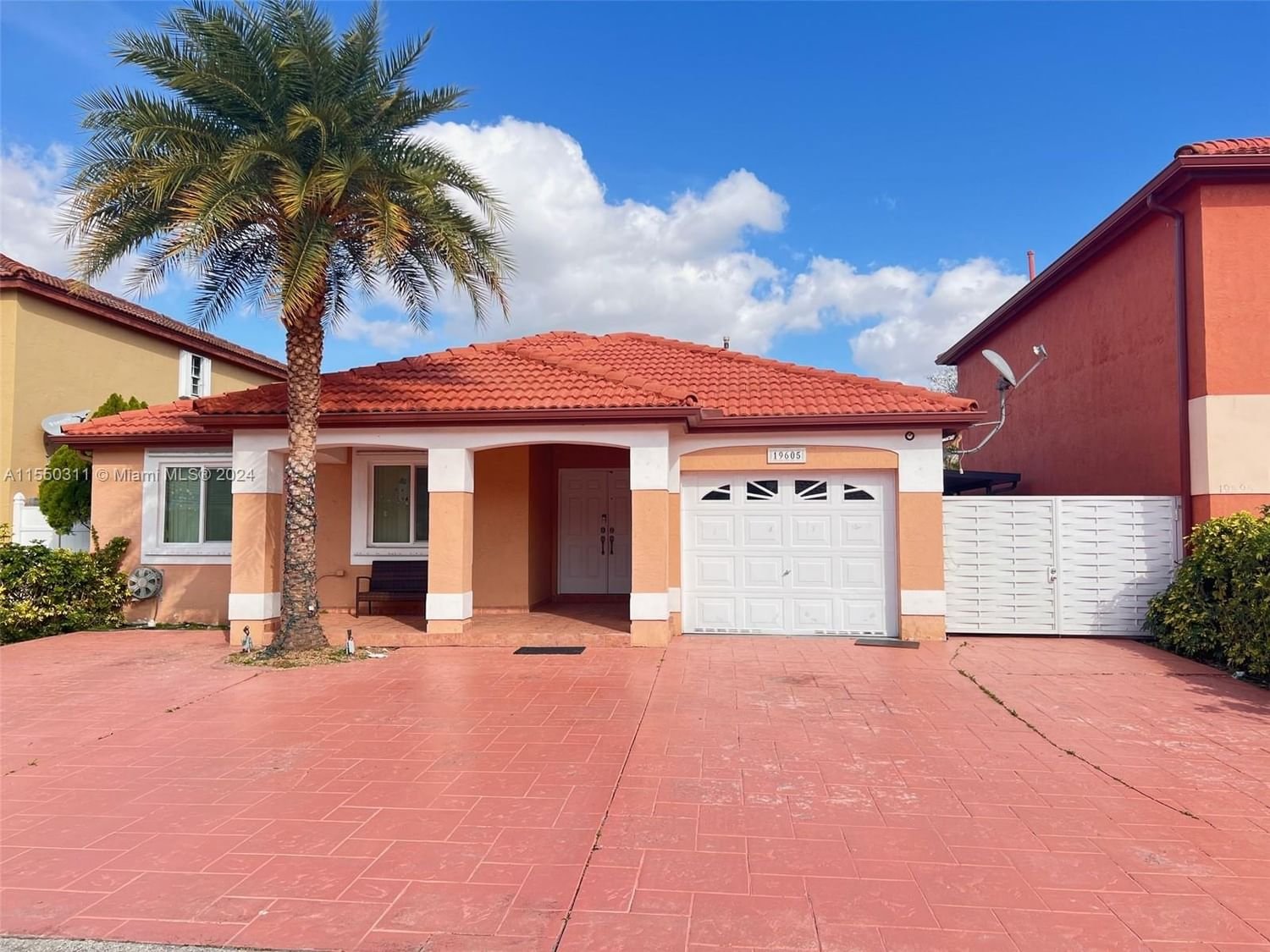 Real estate property located at 19605 83rd PL, Miami-Dade County, MARBELLA PARK 2ND ADDN, Hialeah, FL