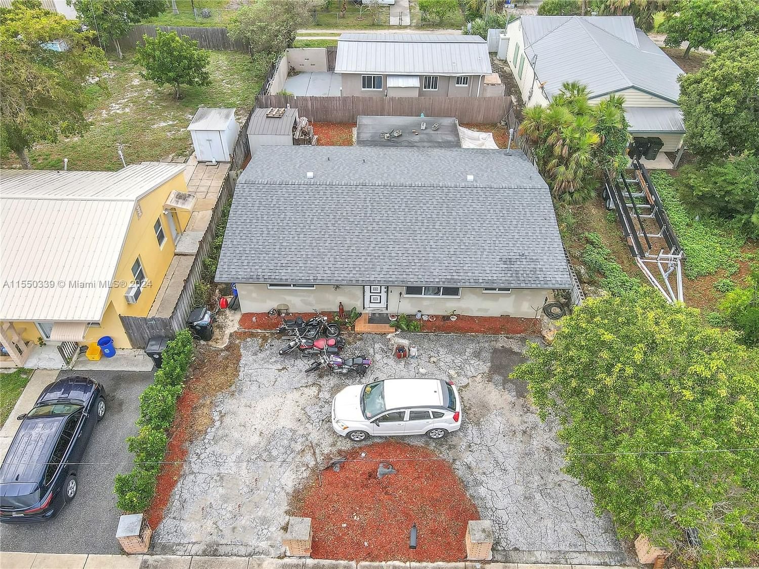 Real estate property located at 1227 E Street, Palm Beach County, LAKE WORTH TOWN OF, Lake Worth, FL