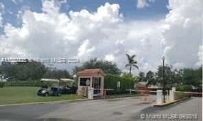 Real estate property located at 8540 133rd Ave Rd #304, Miami-Dade County, HORIZONS WEST CONDO #6, Miami, FL