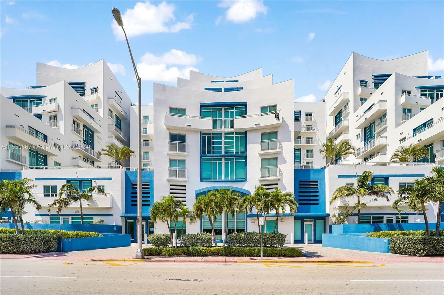Real estate property located at 7600 Collins Ave #103, Miami-Dade County, OCEANBLUE CONDO OF MIAMI, Miami Beach, FL