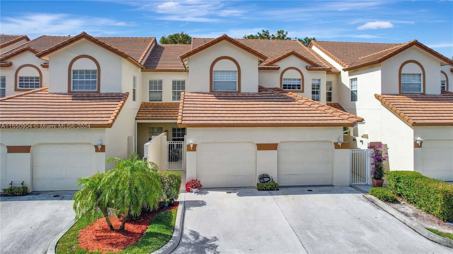 Real estate property located at 12576 Shoreline Dr #105, Palm Beach County, SHORES AT WELLINGTON COND, Wellington, FL