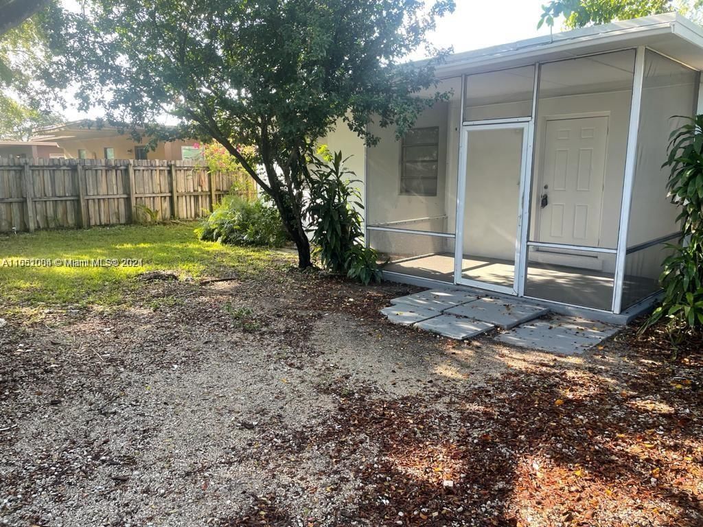 Real estate property located at 1220 3rd Ct, Broward County, SEMINOLE FOREST, Fort Lauderdale, FL