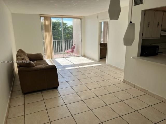 Real estate property located at 2017 46th Ave A510, Broward County, NEWPORT AT LAUDERHILL CON, Lauderhill, FL