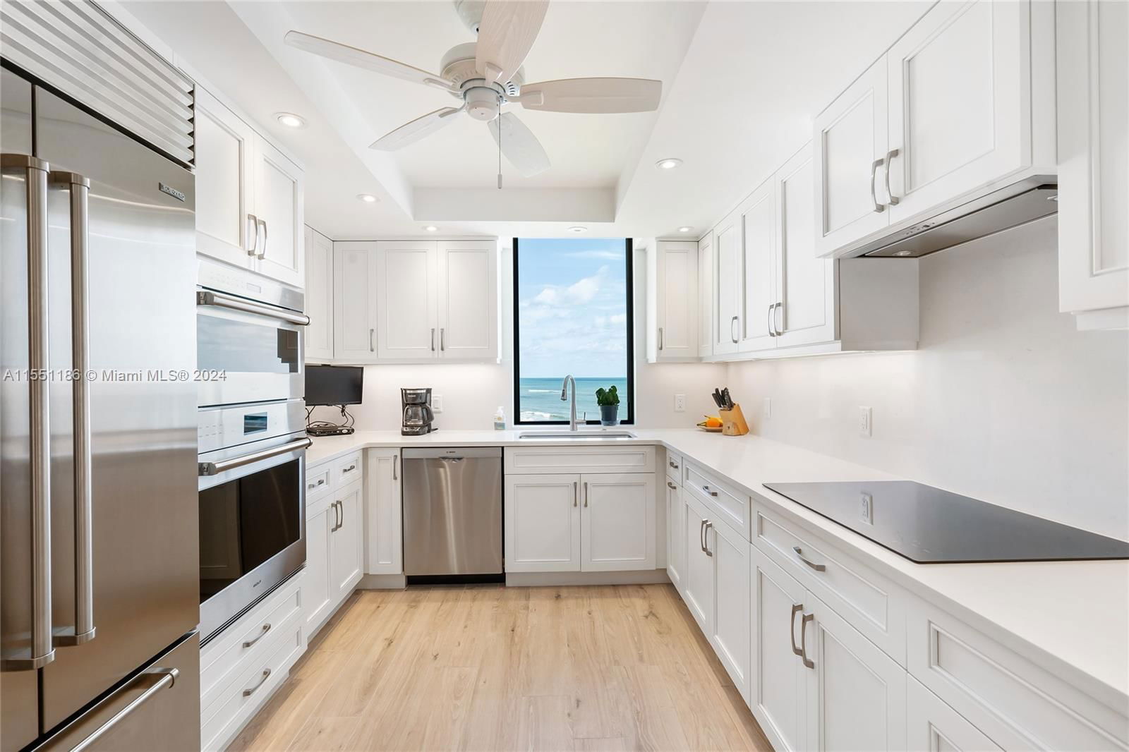Real estate property located at 200 Beach Rd #801, Palm Beach, Ocean Towers Condo Apts, Tequesta, FL