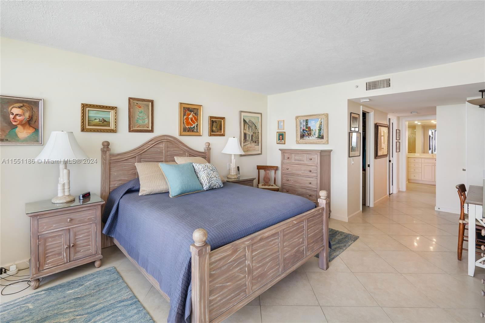 Real estate property located at 200 Beach Rd #801, Palm Beach, Ocean Towers Condo Apts, Tequesta, FL