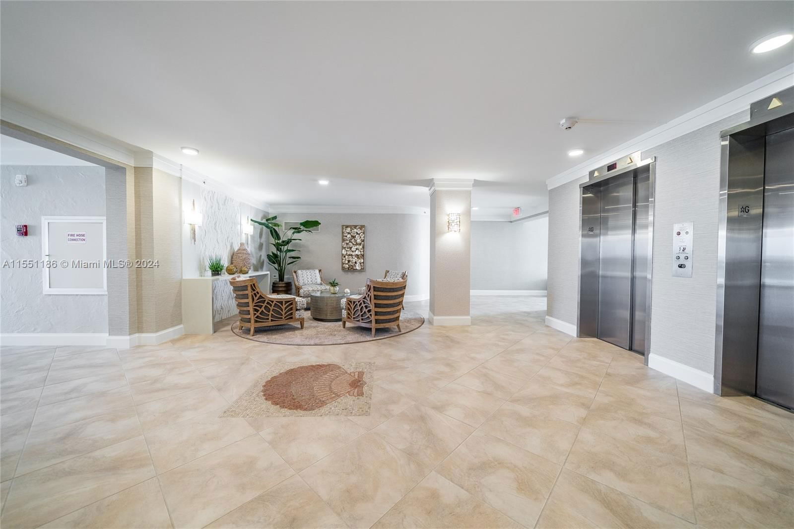Real estate property located at 200 Beach Rd #801, Palm Beach, Ocean Towers Condo Apts, Tequesta, FL