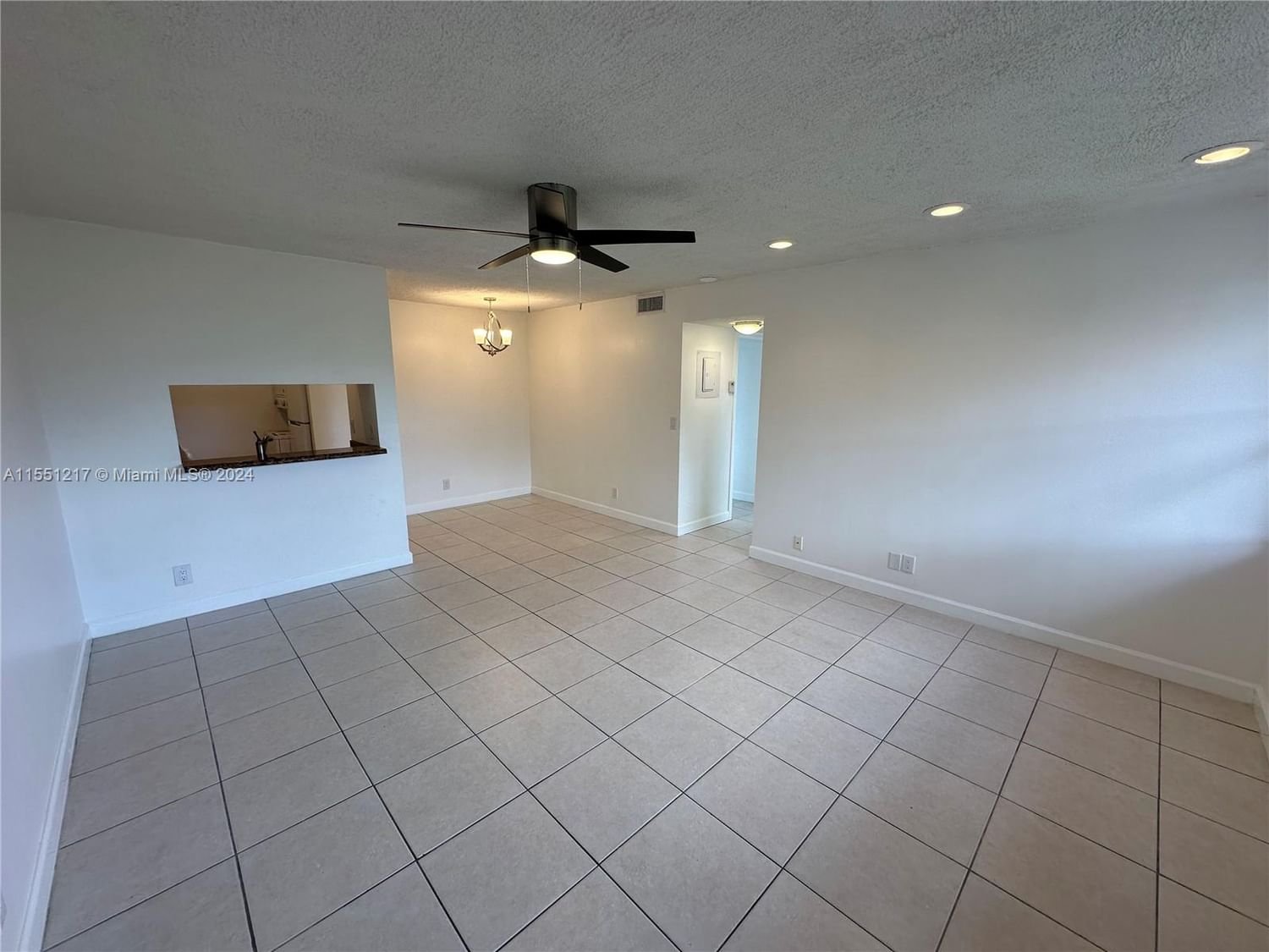 Real estate property located at 1045 Twin Lakes Dr #27-E, Broward County, LAKEWOOD VILLAGE, Coral Springs, FL