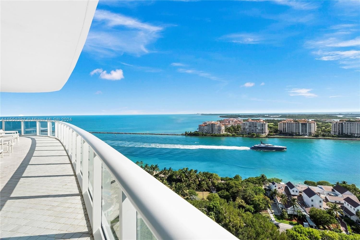 Real estate property located at 100 Pointe Dr #2203, Miami-Dade County, CONTINUUM ON SOUTH BEACH, Miami Beach, FL