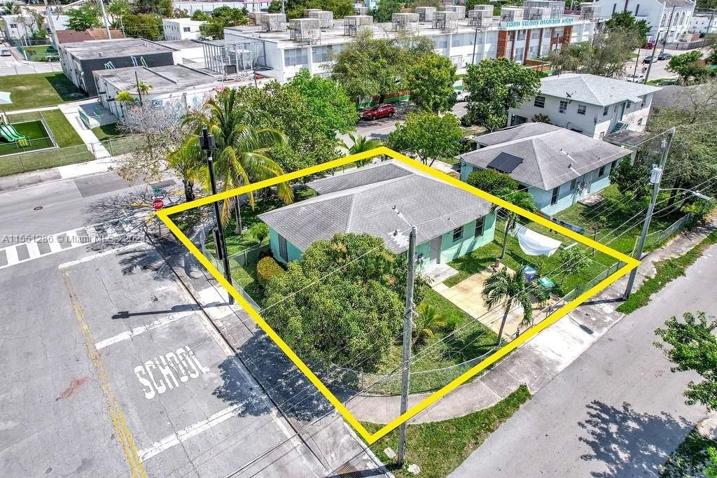 Real estate property located at 1858 1st Pl, Miami-Dade County, WADDELLS, Miami, FL