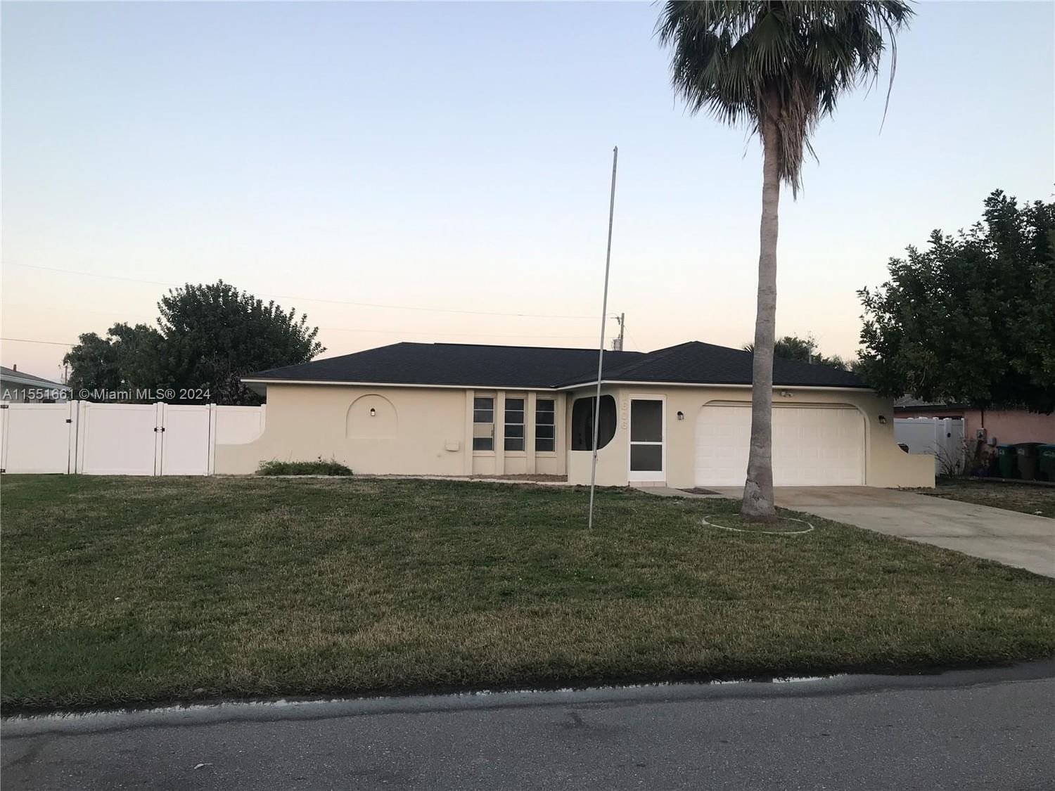Real estate property located at 1806 15 PL, Lee County, CAPE CORAL, Cape Coral, FL