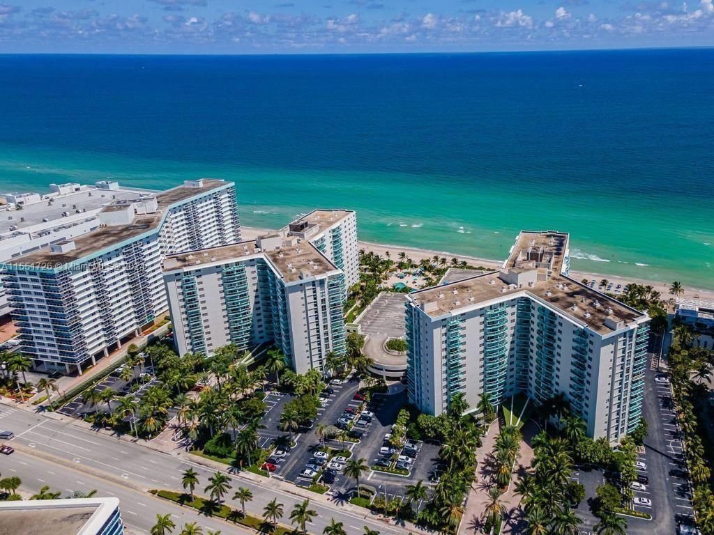 Real estate property located at 3901 Ocean Dr #11P, Broward County, TIDES ON HOLLYWOOD BEACH, Hollywood, FL