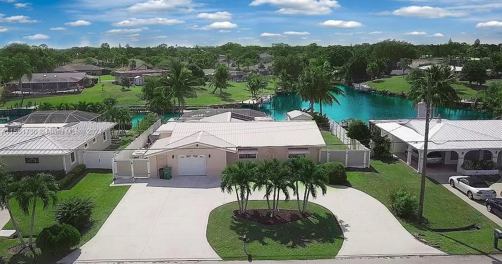 Real estate property located at 667 Calmoso Dr, St Lucie, PORT ST LUCIE SECTION 6, Port St. Lucie, FL