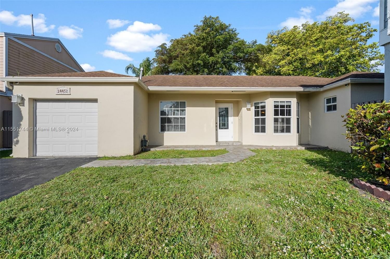 Real estate property located at 14452 124th Pl, Miami-Dade County, DEERWOOD VILLAS SEC 2, Miami, FL