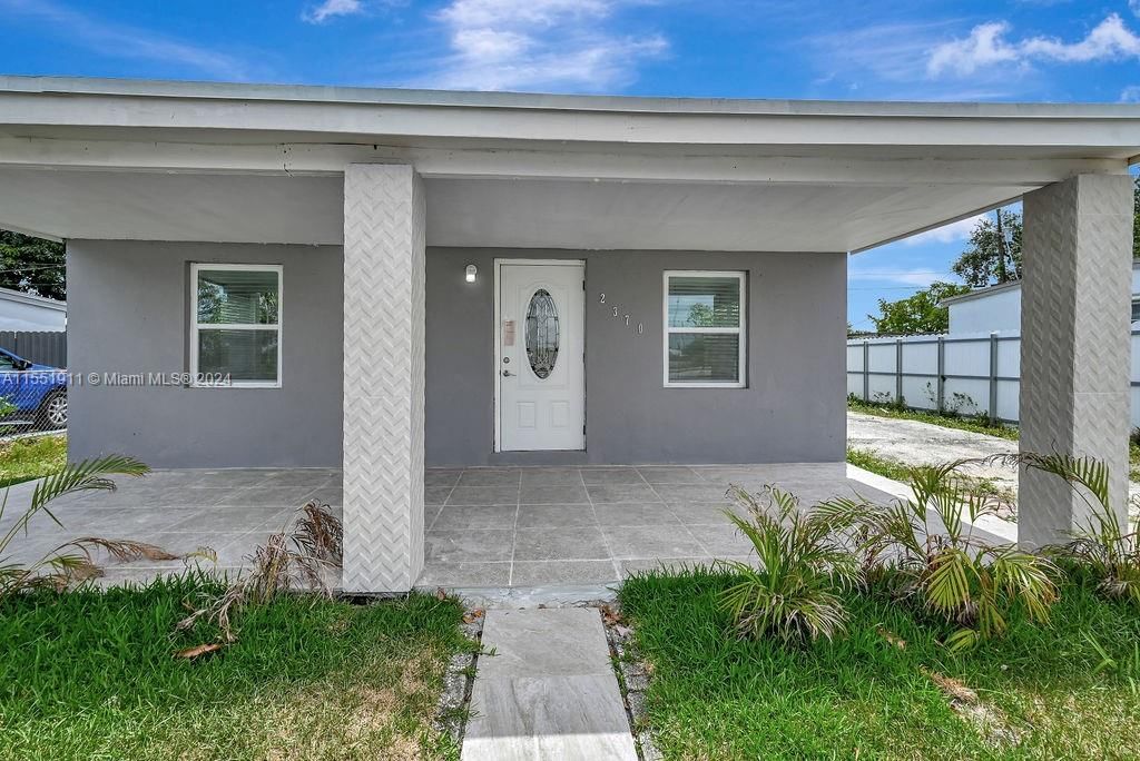 Real estate property located at 2370 Service Rd, Miami-Dade, MAGNOLIA GARDENS CONSOLID, Opa-Locka, FL