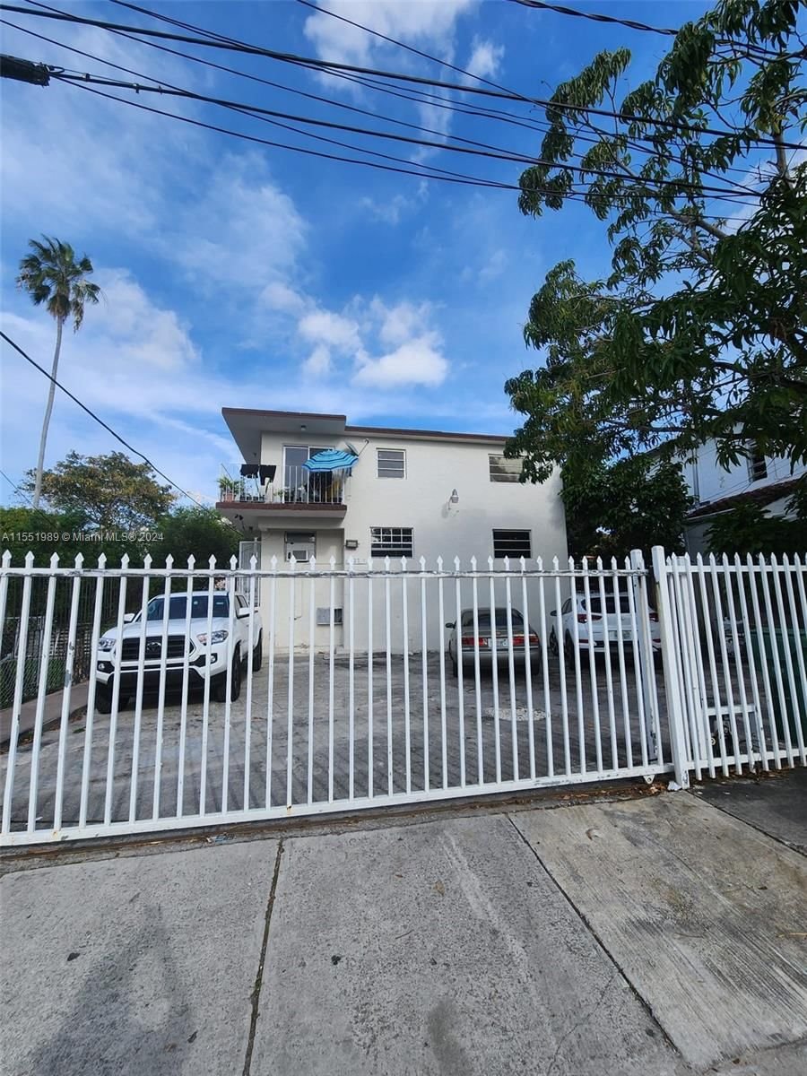 Real estate property located at 425 6th Ave, Miami-Dade County, CITY OF MIAMI SOUTH, Miami, FL