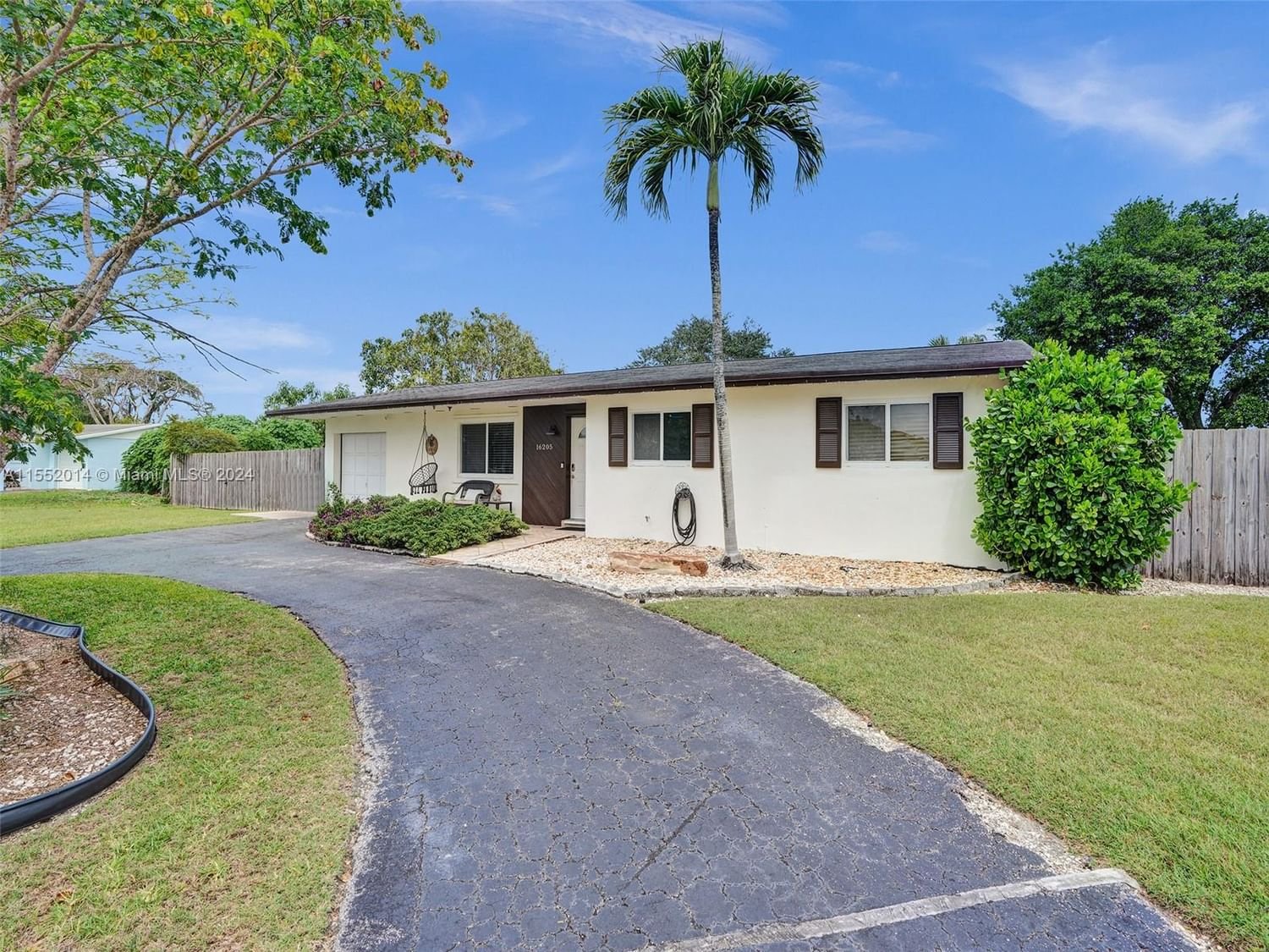 Real estate property located at 16205 276th Ter, Miami-Dade County, UNIVERSAL ESTATES SOUTH A, Homestead, FL