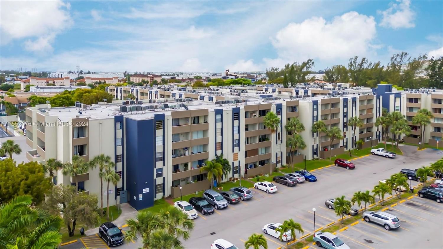 Real estate property located at 10000 80th Ct #2360, Miami-Dade County, SAMARI LAKE EAST CONDO, Hialeah Gardens, FL