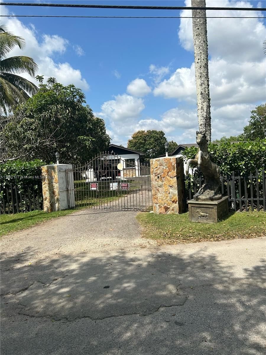 Real estate property located at 30520 193rd Ave, Miami-Dade County, ORANGE GROVE MANORS, Homestead, FL