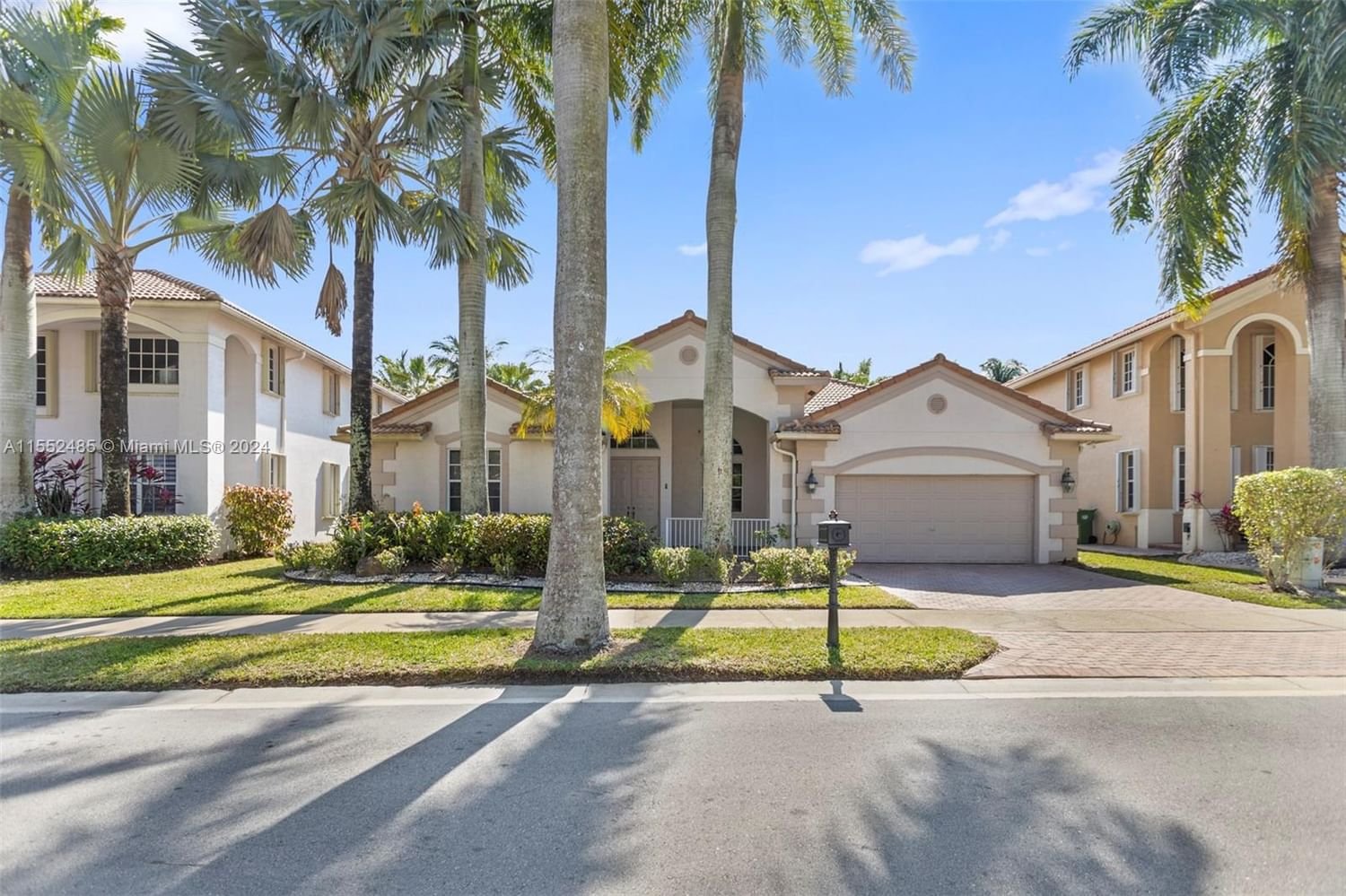 Real estate property located at 2451 Greenbrier Ct, Broward County, SECTOR 7-PARCEL N-1, Weston, FL