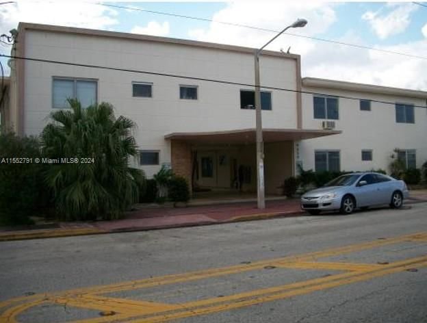 Real estate property located at 8420 Byron Ave #11, Miami-Dade County, SUNDIAL CONDO, Miami Beach, FL