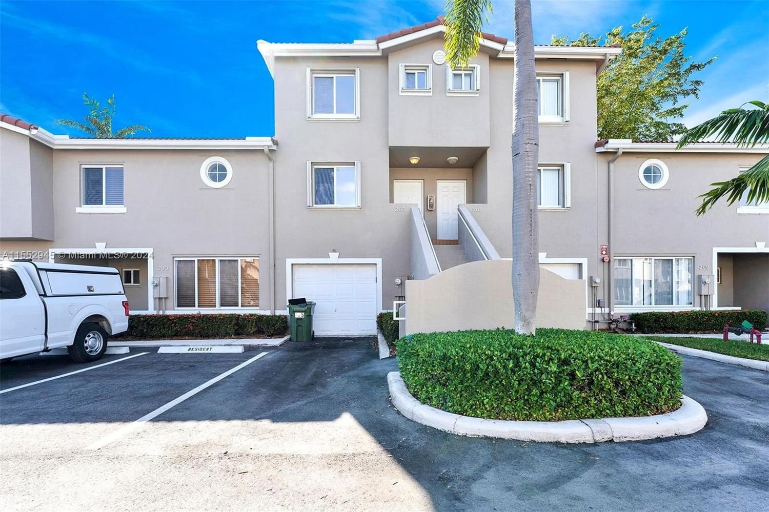 Real estate property located at 205 Riviera Cir #40-6, Broward County, BONAVENTURE, Weston, FL