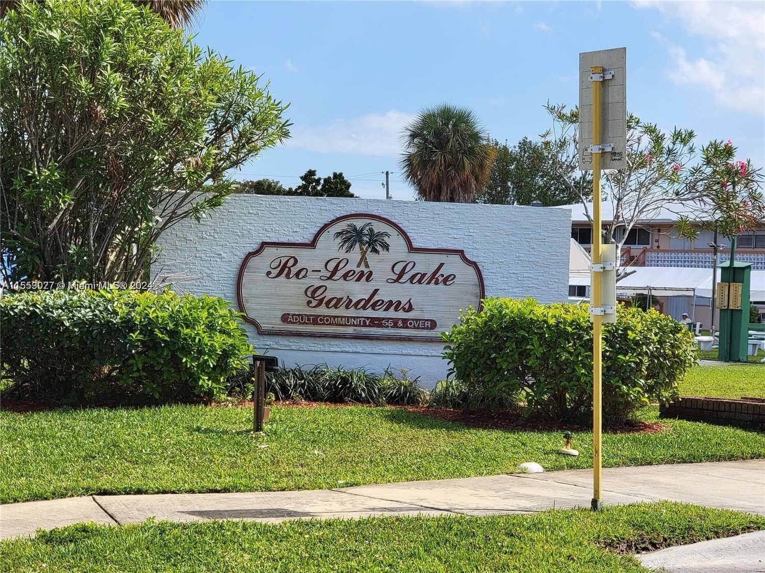 Real estate property located at 815 10th Ter #17V, Broward County, ROLEN LAKE GARDENS CO-OP, Hallandale Beach, FL