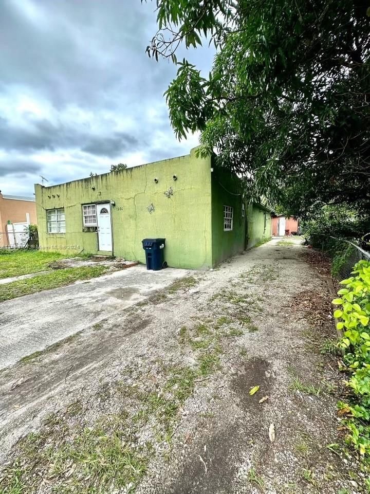 Real estate property located at 1231 Jann Ave, Miami-Dade County, PLAT NO 1 OPA LOCKA, Opa-Locka, FL