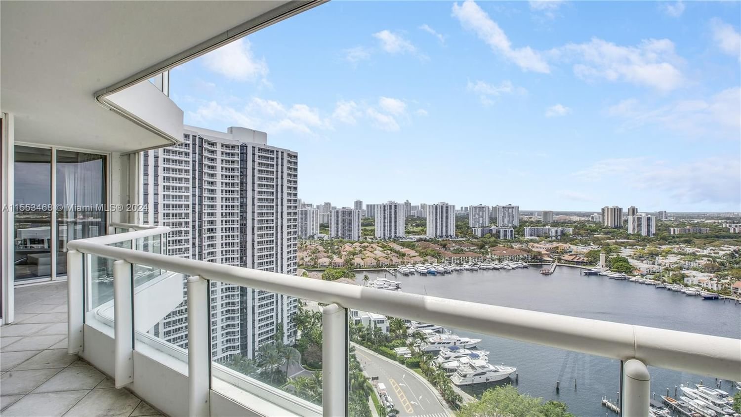 Real estate property located at 21205 Yacht Club Dr #2408, Miami-Dade County, NORTH TOWER AT THE POINT, Aventura, FL
