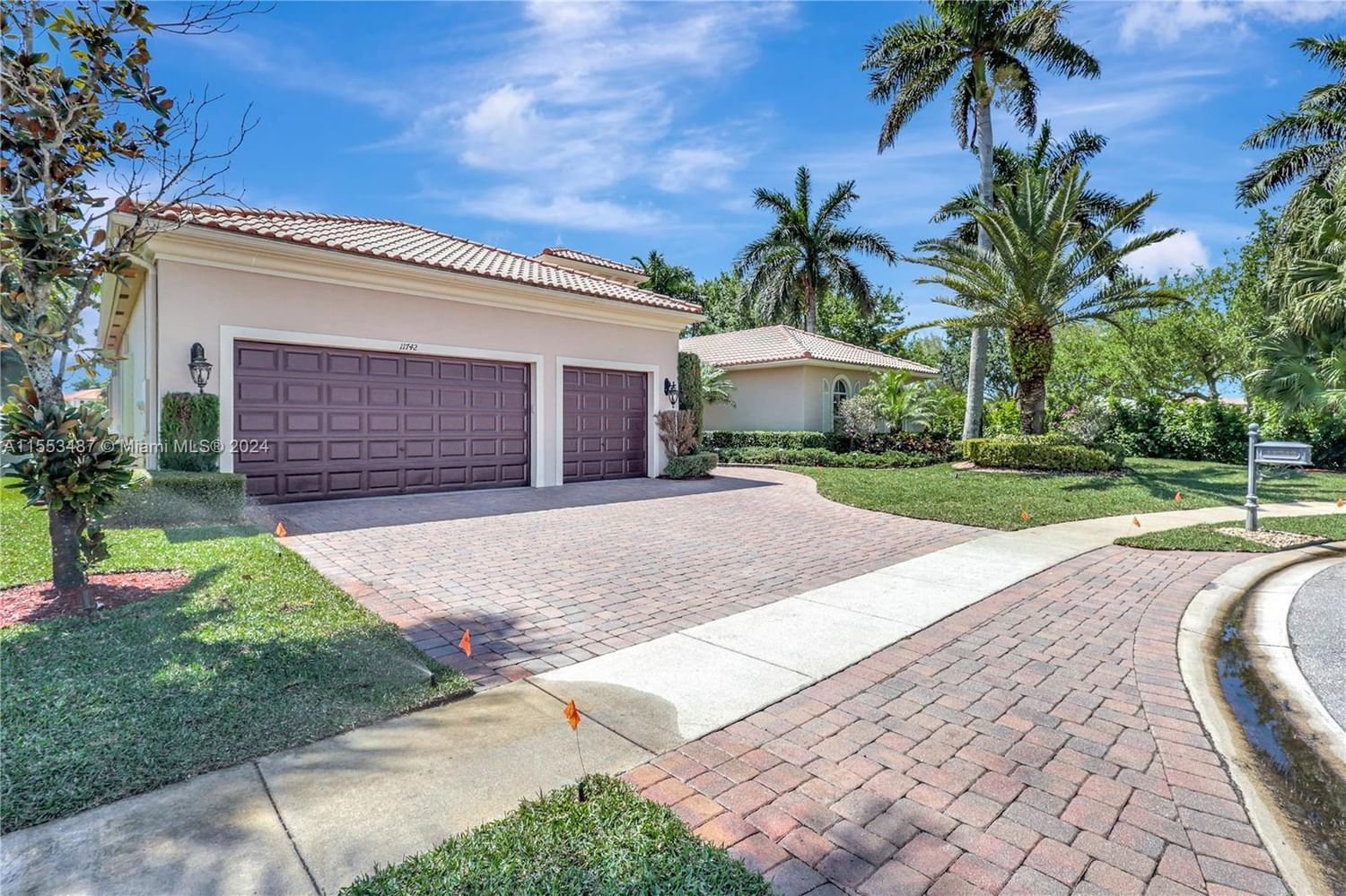 Real estate property located at 11742 Sunrise View Ln, Palm Beach County, ISLES AT WELLINGTON 4, Wellington, FL