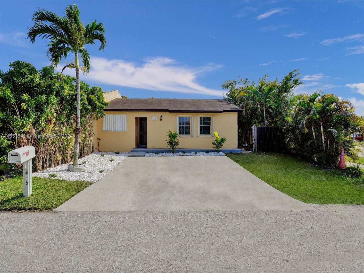 Real estate property located at 3118 204th Ln #3118, Miami-Dade County, LESLIE ESTATES SEC FIVE, Miami Gardens, FL