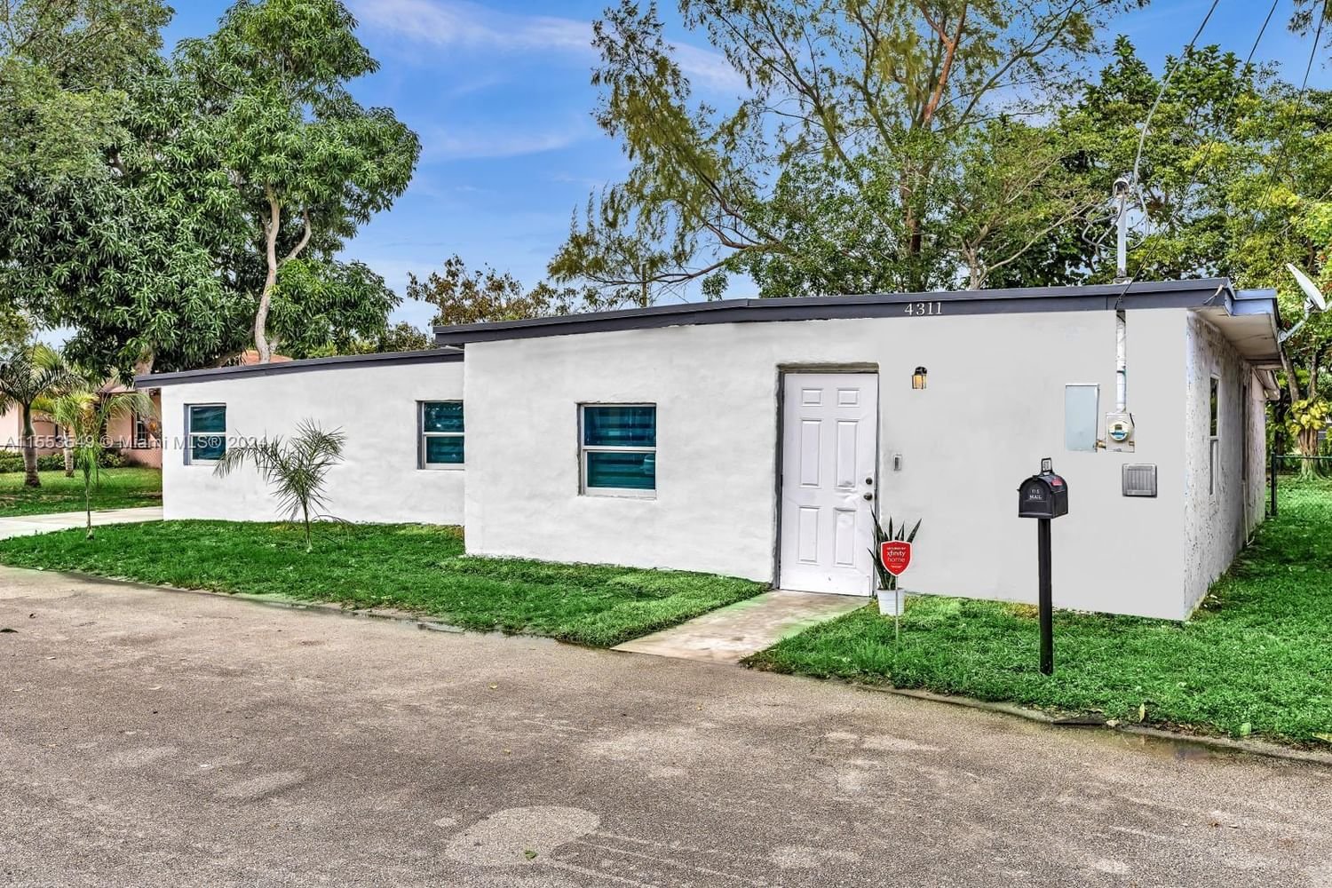 Real estate property located at 4311 57th Ter, Broward County, DAVIE CHAMBER OF COMMERCE, Davie, FL