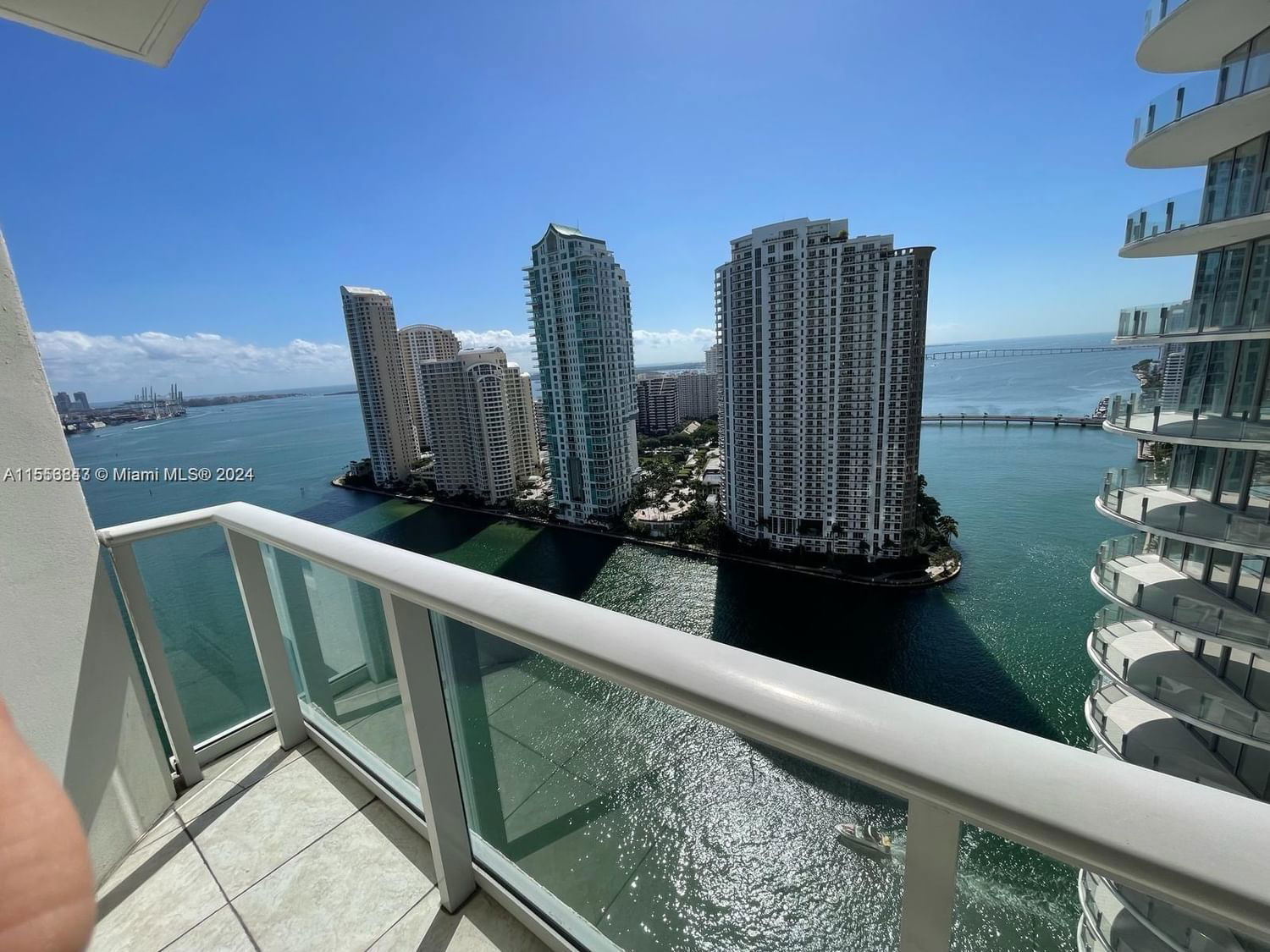 Real estate property located at 300 Biscayne Blvd T-2406, Miami-Dade County, MET 1 CONDO, Miami, FL