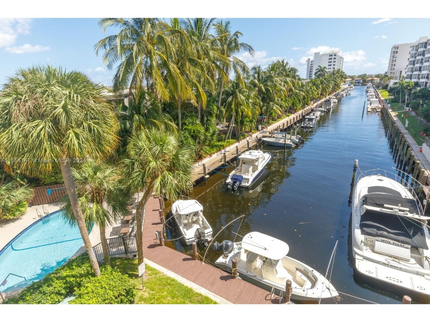 Real estate property located at 4800 Bayview Dr #404, Broward County, CORAL TOWERS CONDO, Fort Lauderdale, FL