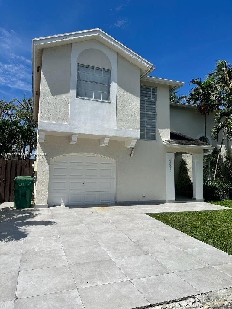 Real estate property located at 9891 51st Ter, Miami-Dade County, AMEND PLAT OF DORAL LAKES, Doral, FL
