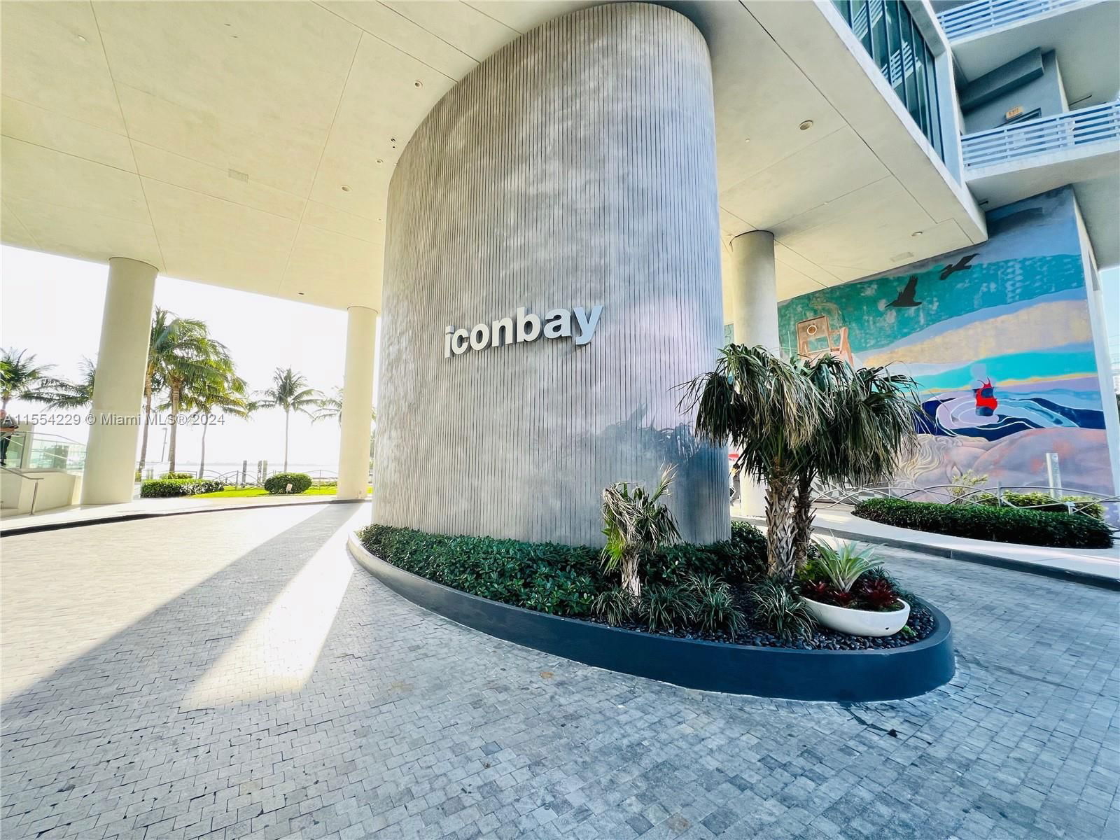 Real estate property located at 460 28th St #3804, Miami-Dade, ICON BAY CONDO, Miami, FL