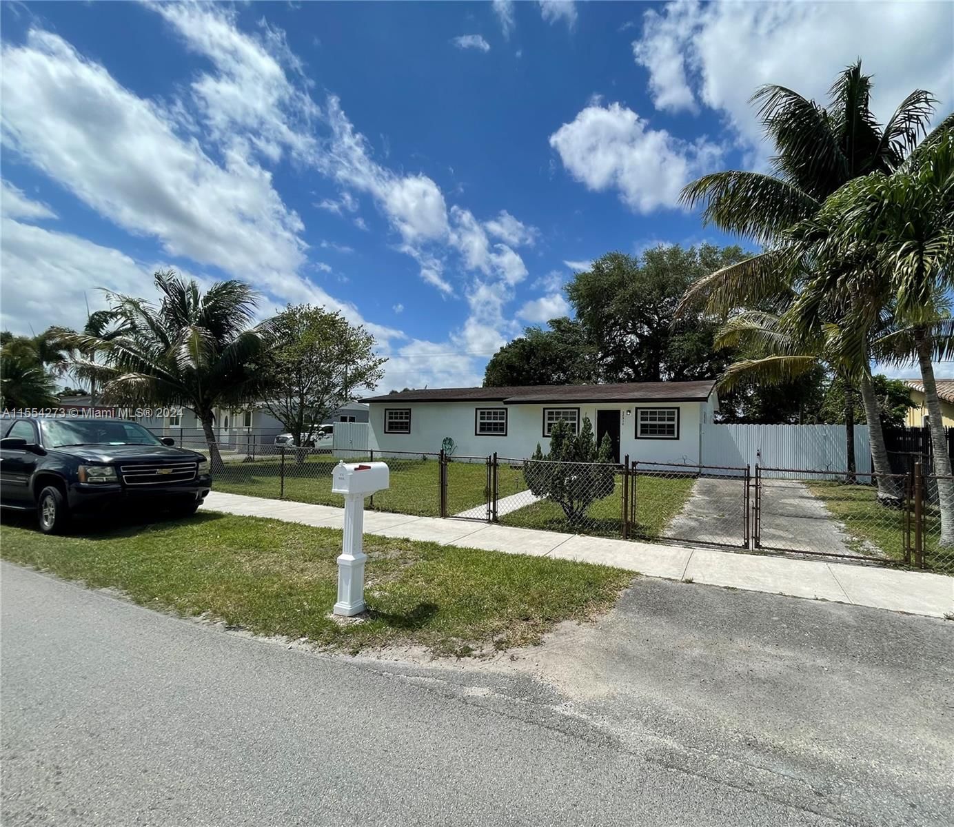 Real estate property located at 28510 144th Ave, Miami-Dade County, LEISURE CITY SEC 5, Homestead, FL