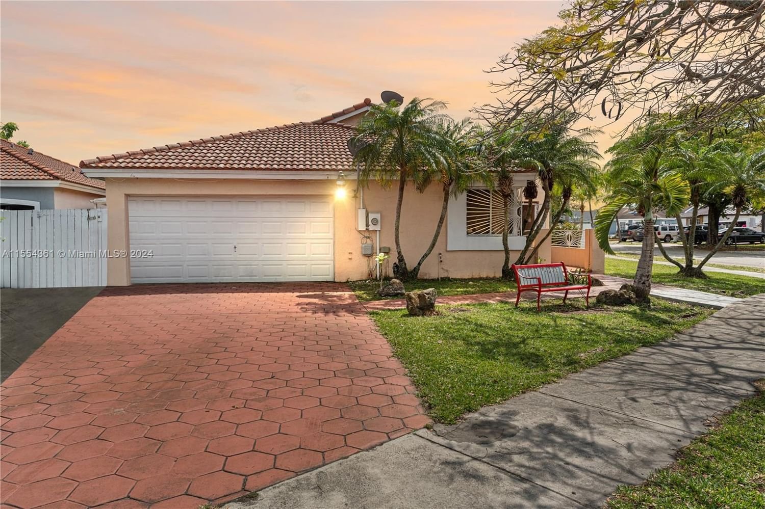 Real estate property located at 11450 185th St, Miami-Dade County, GRAPEVINE, Miami, FL