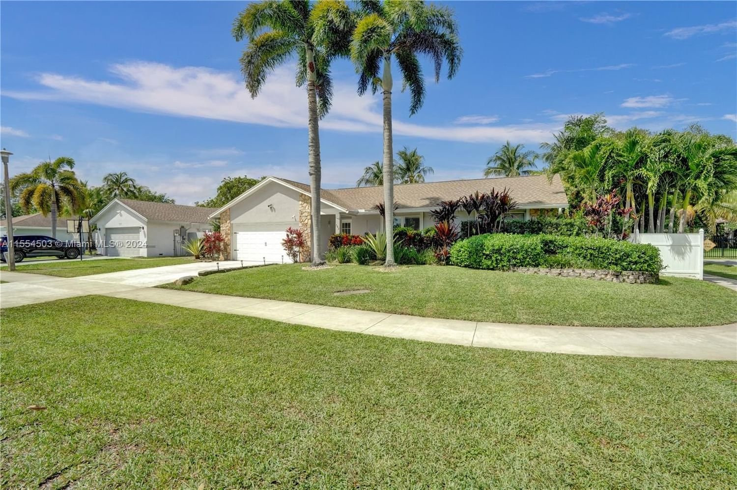 Real estate property located at 783 42nd Way, Broward County, RIVERGLEN EAST, Deerfield Beach, FL