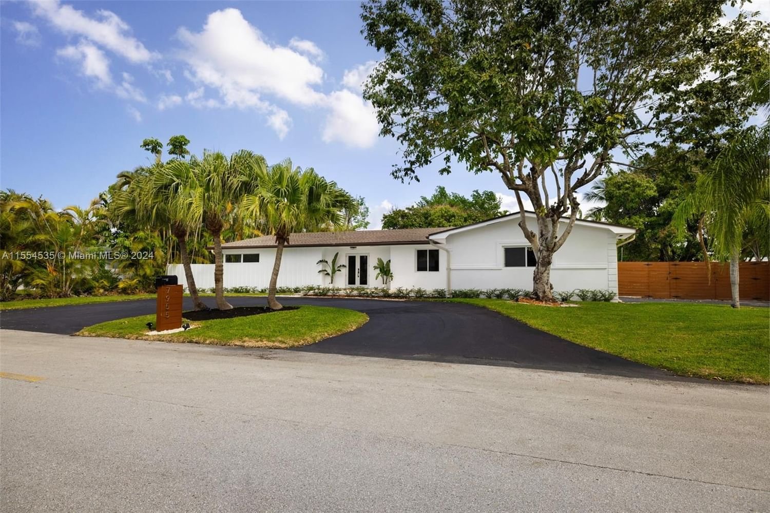 Real estate property located at 7955 162nd St, Miami-Dade County, GARDEN GROVES, Palmetto Bay, FL
