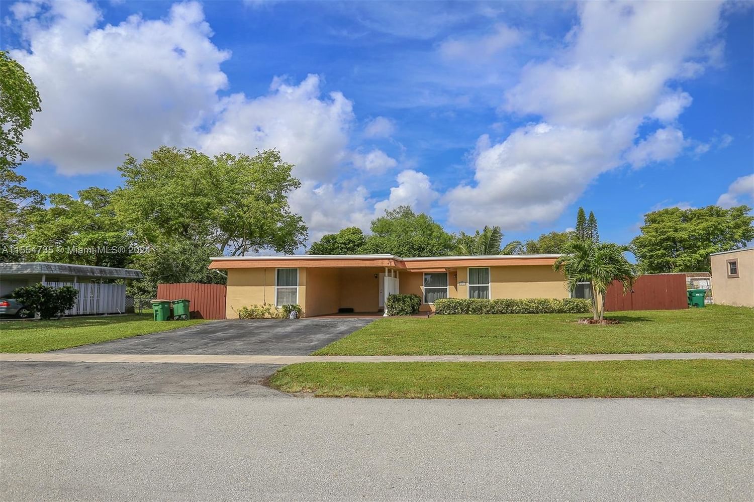 Real estate property located at 7805 68th Ter, Broward County, HEATHGATE 2ND ADD, Tamarac, FL