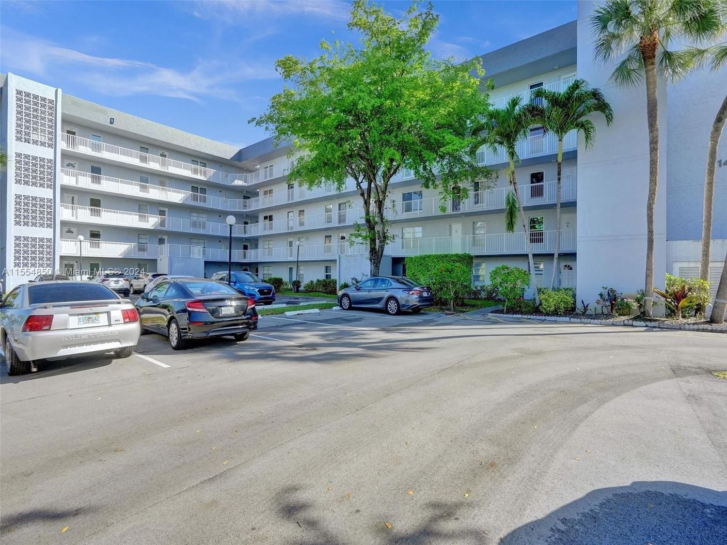 Real estate property located at 1402 80th Ave #505, Broward County, CONTINENTAL VILLAGE CONDO, Margate, FL