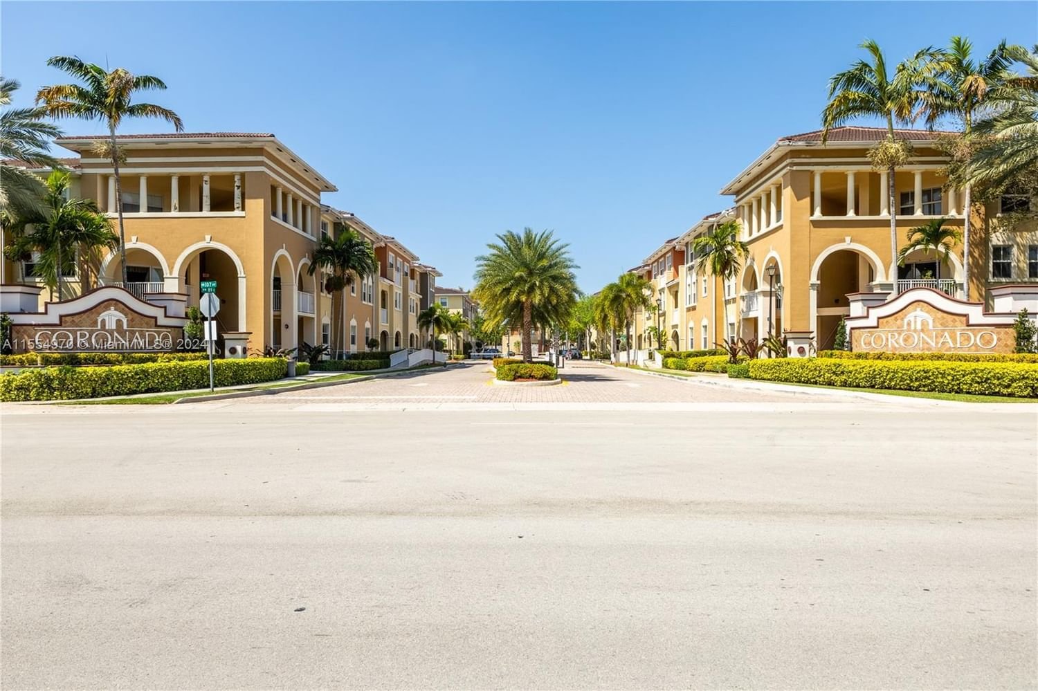 Real estate property located at 10885 89th Terrace #214, Miami-Dade County, CORONADO AT DORAL II COND, Doral, FL