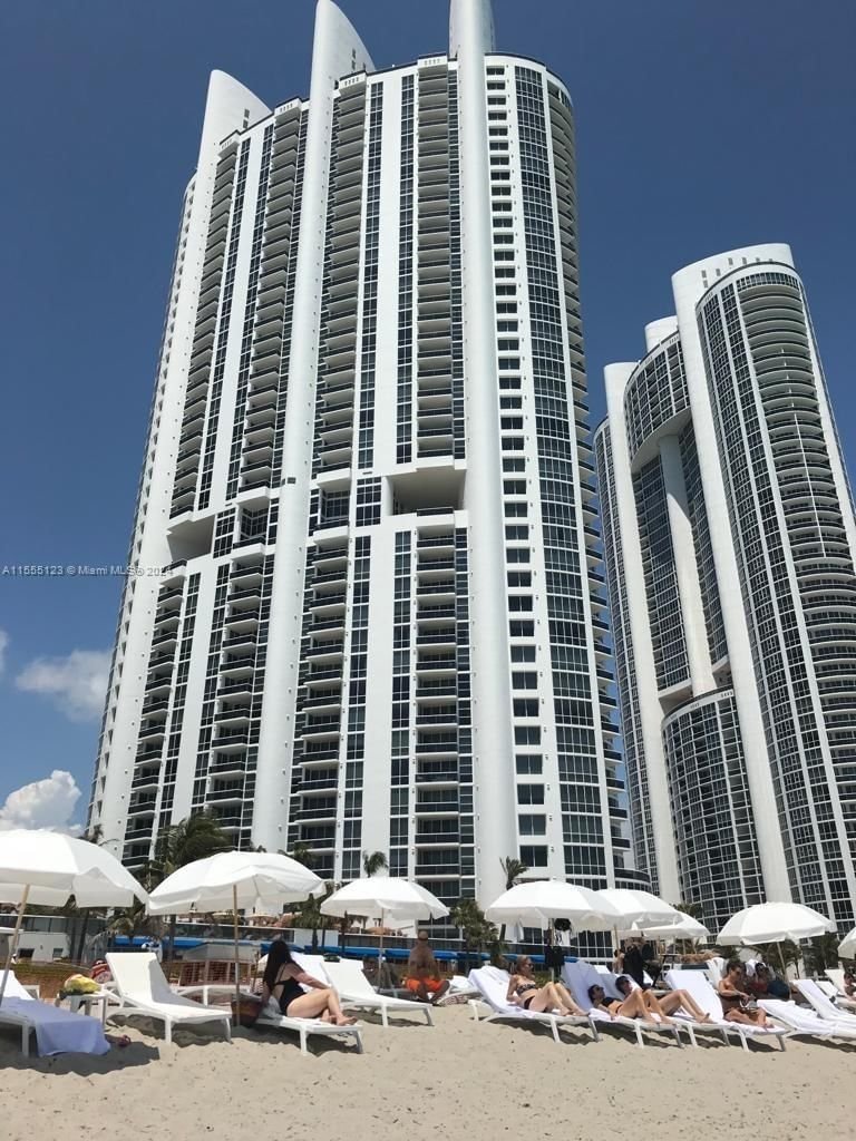 Real estate property located at 18001 Collins Ave #1517, Miami-Dade County, TRUMP INTERNATIONAL SONES, Sunny Isles Beach, FL