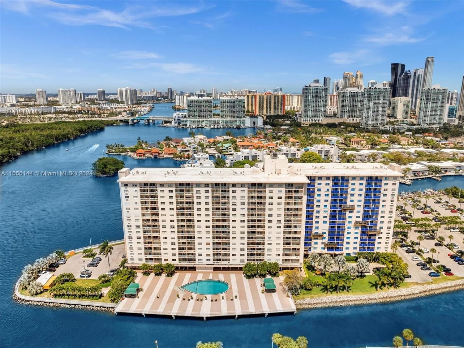 Real estate property located at 400 Kings Point Dr #1114, Miami-Dade County, COASTAL TOWERS CONDO, Sunny Isles Beach, FL