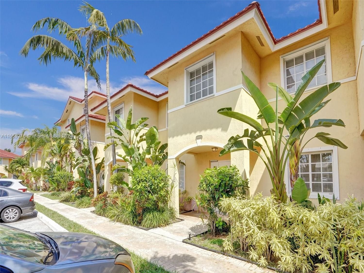 Real estate property located at 2060 167th St #2 (3-116), Miami-Dade County, AQUA VISTA TOWNHOMES COND, North Miami Beach, FL